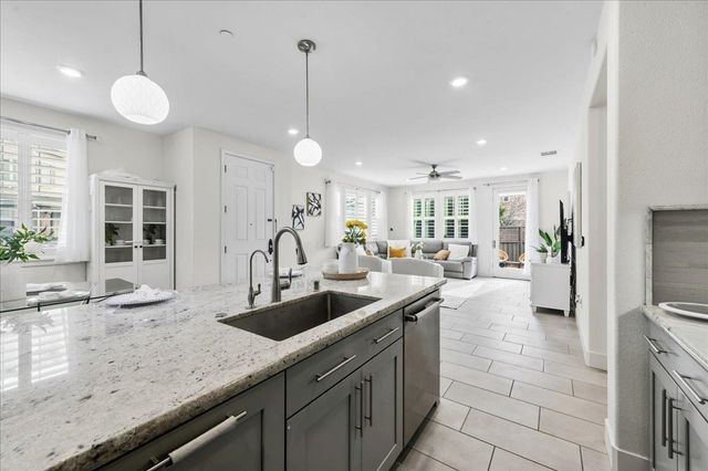 4052 Knightstown St, Dublin, CA 94568