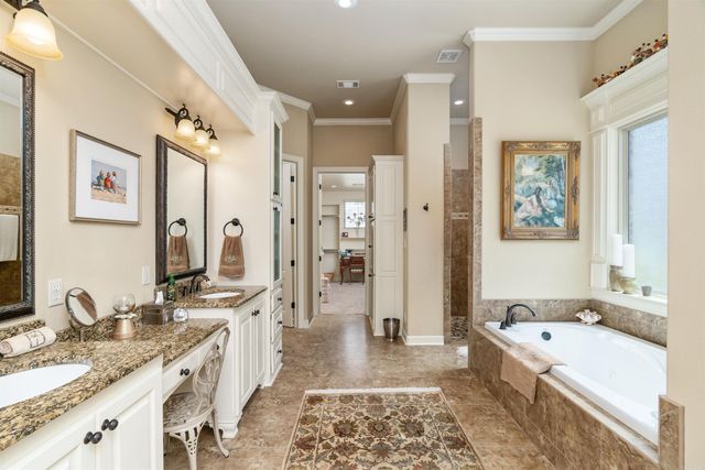 26 Manzanares Drive, Hot Springs Village, AR 71909