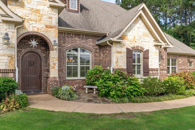 26 Manzanares Drive, Hot Springs Village, AR 71909