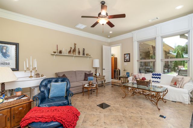 26 Manzanares Drive, Hot Springs Village, AR 71909