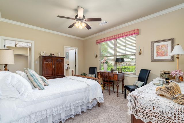 26 Manzanares Drive, Hot Springs Village, AR 71909