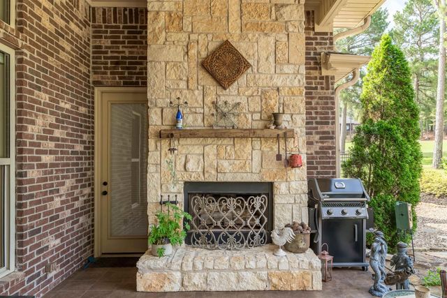 26 Manzanares Drive, Hot Springs Village, AR 71909