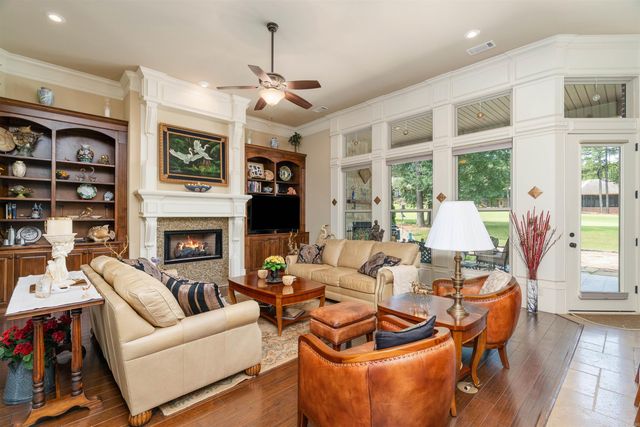 26 Manzanares Drive, Hot Springs Village, AR 71909