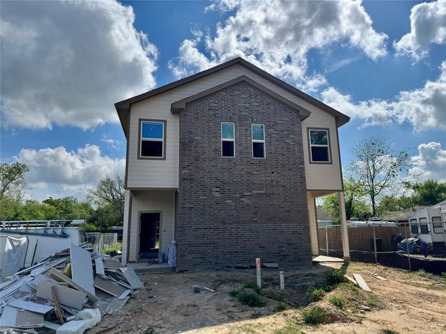 8110 Carver Road, Houston, TX 77088