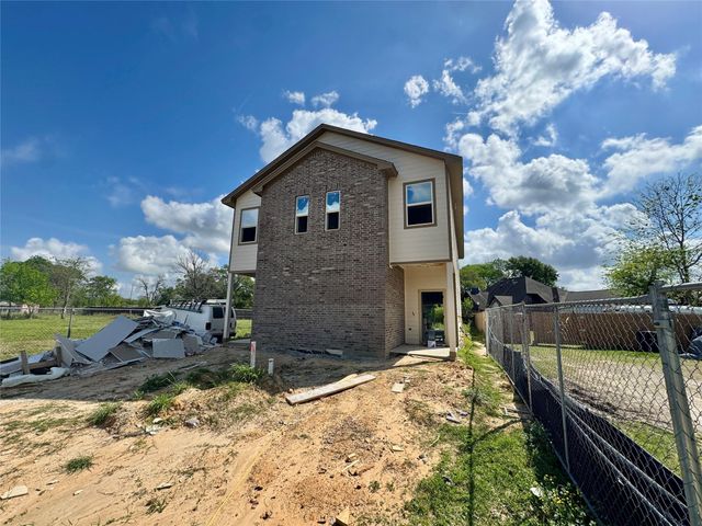 8110 Carver Road, Houston, TX 77088