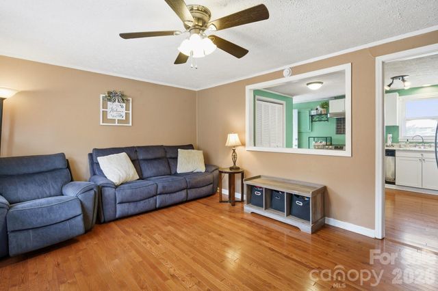 121 Morris Avenue, Mount Holly, NC 28120