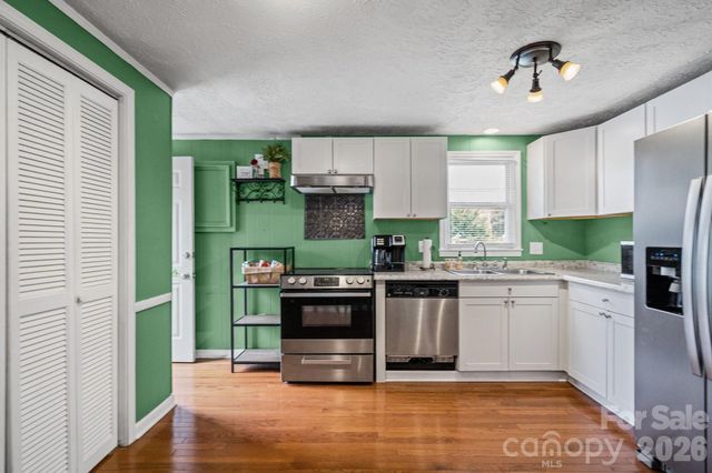 121 Morris Avenue, Mount Holly, NC 28120