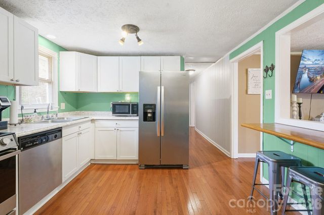 121 Morris Avenue, Mount Holly, NC 28120