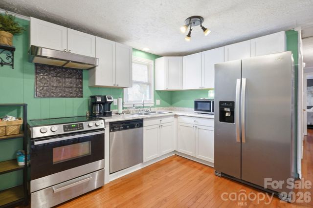 121 Morris Avenue, Mount Holly, NC 28120