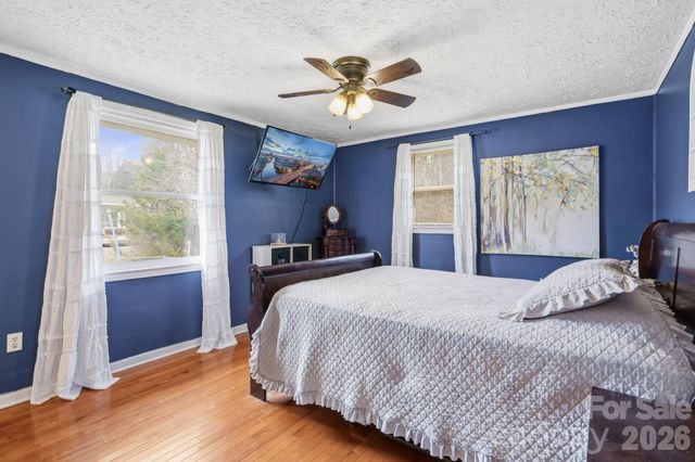 121 Morris Avenue, Mount Holly, NC 28120