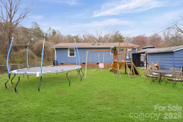 121 Morris Avenue, Mount Holly, NC 28120