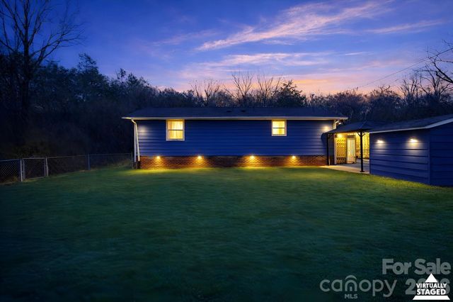 121 Morris Avenue, Mount Holly, NC 28120