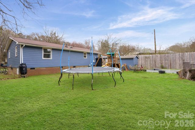 121 Morris Avenue, Mount Holly, NC 28120