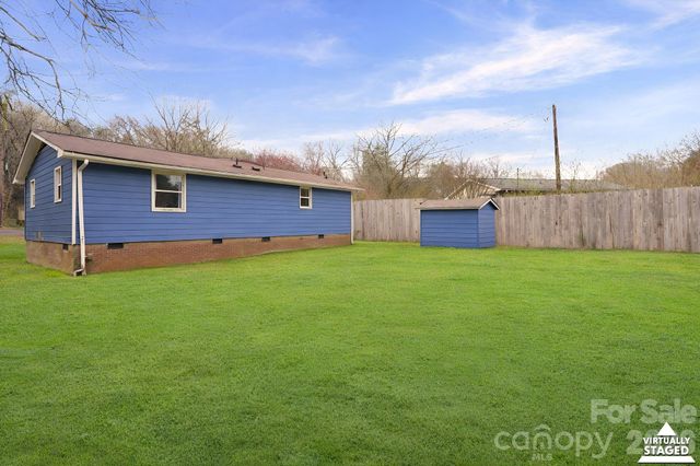 121 Morris Avenue, Mount Holly, NC 28120