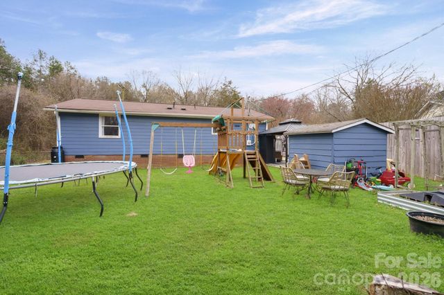 121 Morris Avenue, Mount Holly, NC 28120