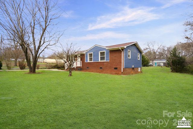 121 Morris Avenue, Mount Holly, NC 28120