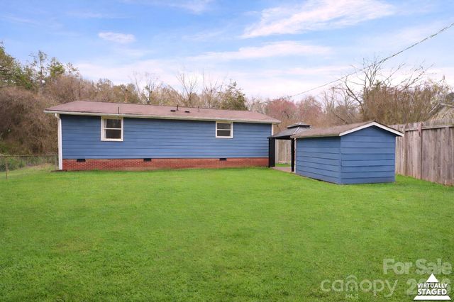 121 Morris Avenue, Mount Holly, NC 28120