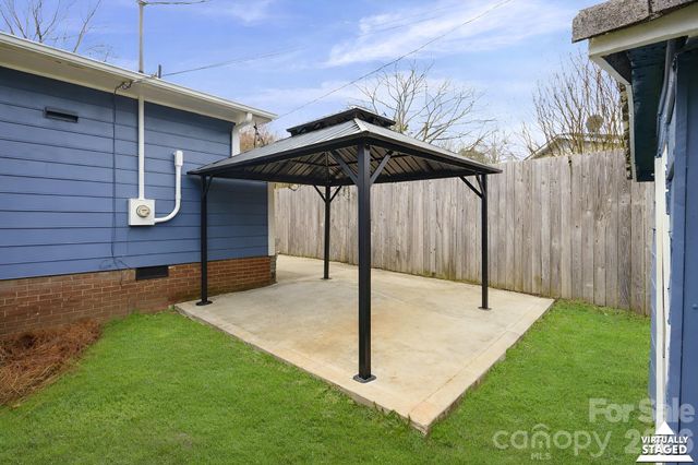 121 Morris Avenue, Mount Holly, NC 28120