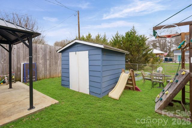 121 Morris Avenue, Mount Holly, NC 28120