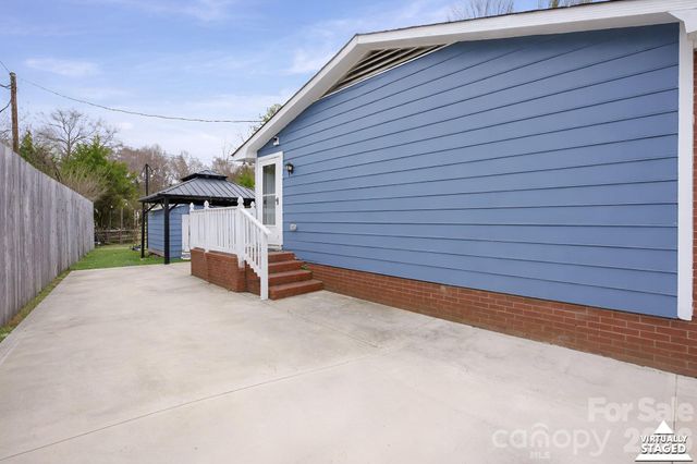 121 Morris Avenue, Mount Holly, NC 28120