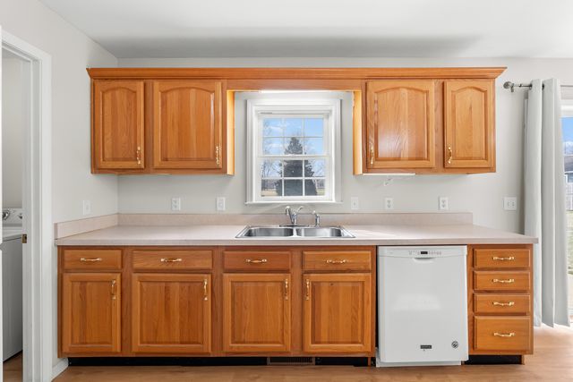 1016 W Villas Drive, Vicksburg, MI 49097