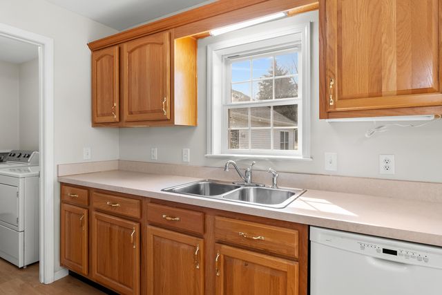 1016 W Villas Drive, Vicksburg, MI 49097