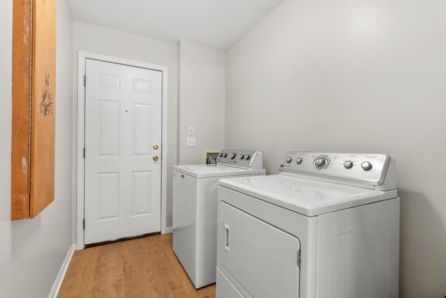 1016 W Villas Drive, Vicksburg, MI 49097