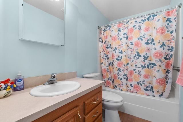 1016 W Villas Drive, Vicksburg, MI 49097