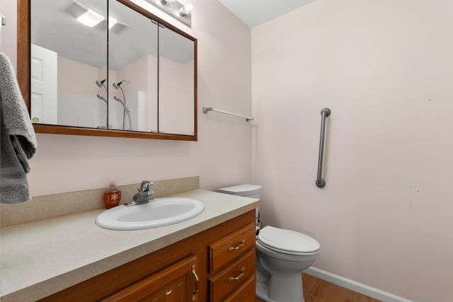 1016 W Villas Drive, Vicksburg, MI 49097