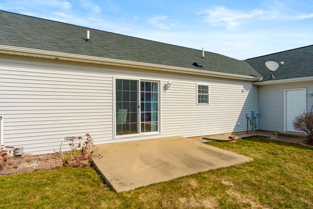 1016 W Villas Drive, Vicksburg, MI 49097