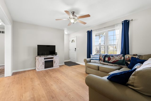 1016 W Villas Drive, Vicksburg, MI 49097