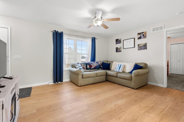 1016 W Villas Drive, Vicksburg, MI 49097