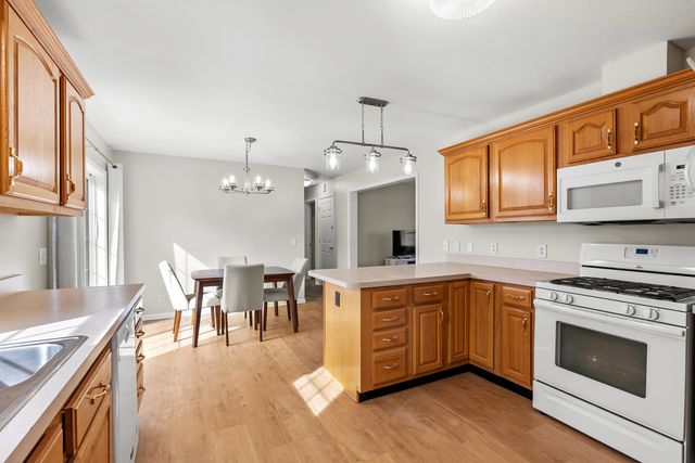 1016 W Villas Drive, Vicksburg, MI 49097