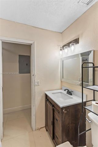 736 NW 8th, Florida City, FL 33034
