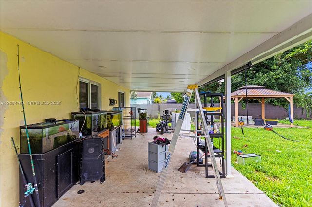 736 NW 8th, Florida City, FL 33034