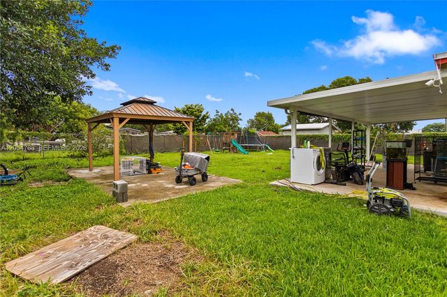 736 NW 8th, Florida City, FL 33034