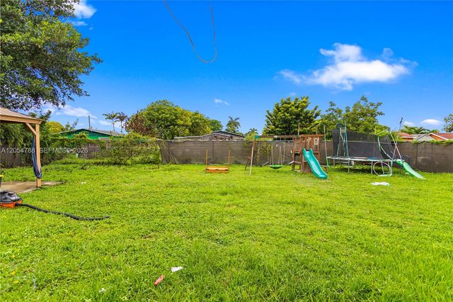 736 NW 8th, Florida City, FL 33034
