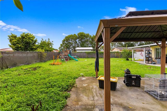 736 NW 8th, Florida City, FL 33034