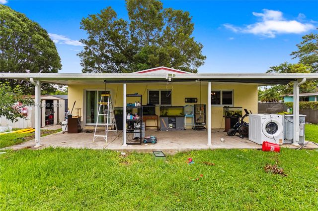 736 NW 8th, Florida City, FL 33034
