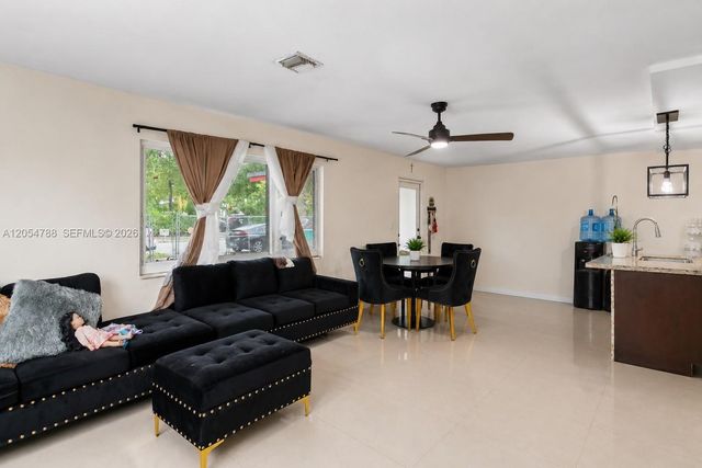 736 NW 8th, Florida City, FL 33034