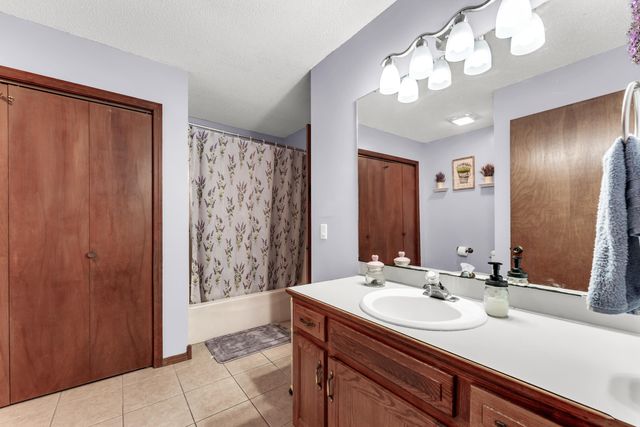 404 E Elm Street, Nixa, MO 65714