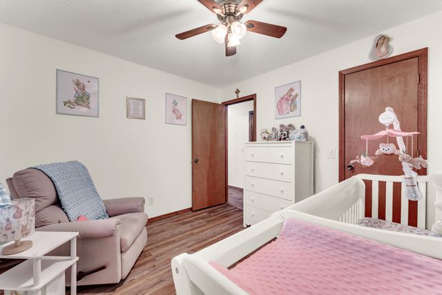 404 E Elm Street, Nixa, MO 65714