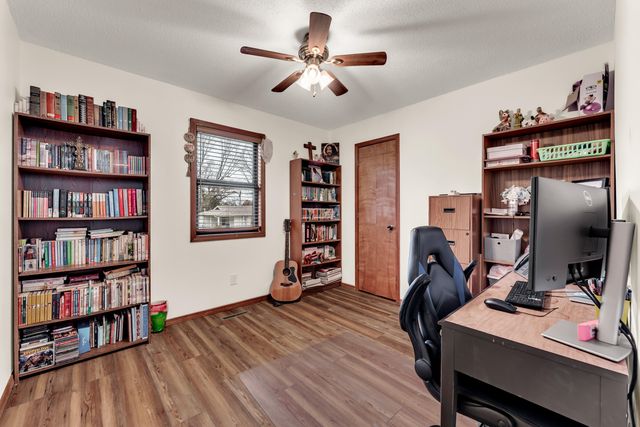 404 E Elm Street, Nixa, MO 65714