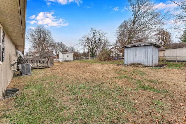 404 E Elm Street, Nixa, MO 65714