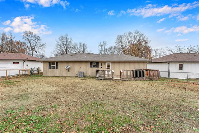 404 E Elm Street, Nixa, MO 65714