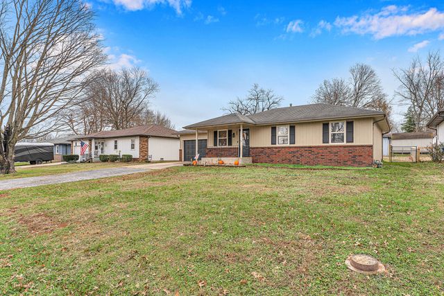 404 E Elm Street, Nixa, MO 65714
