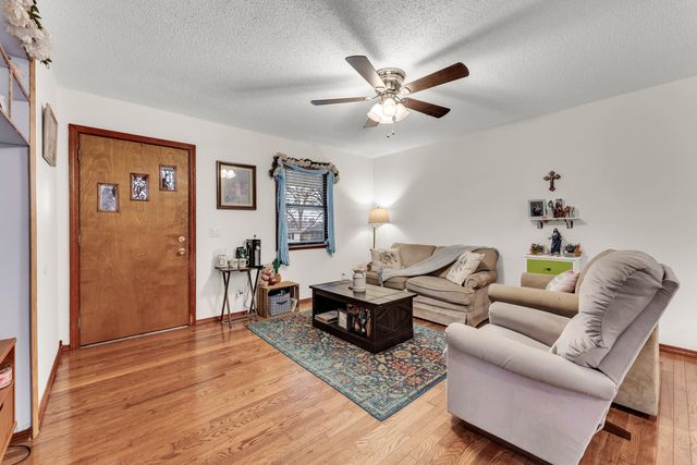 404 E Elm Street, Nixa, MO 65714