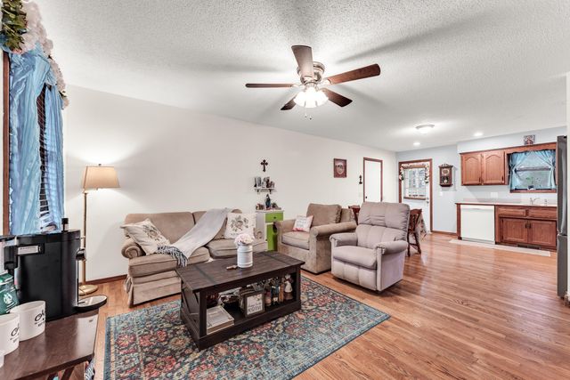 404 E Elm Street, Nixa, MO 65714