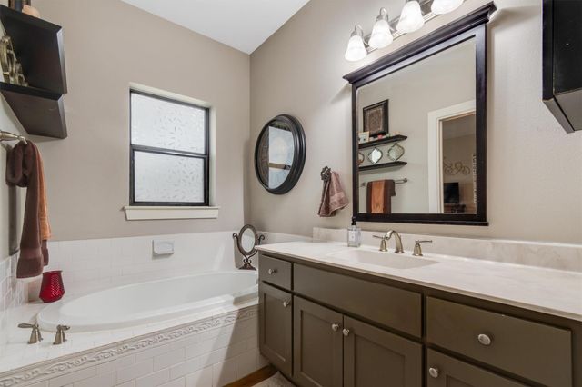 1400 N Cuernavaca DR, Austin, TX 78733