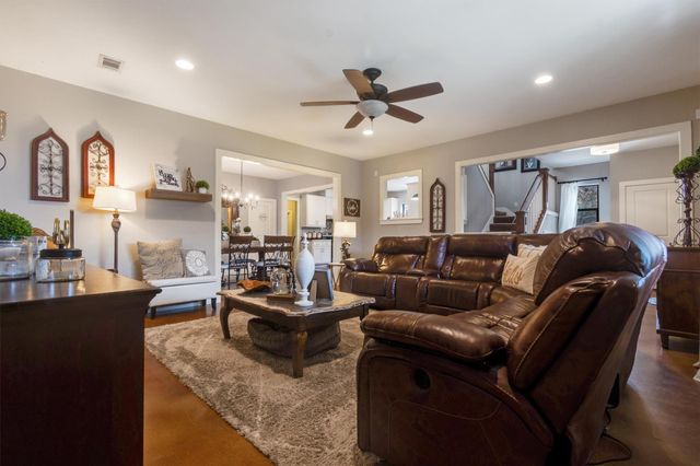 1400 N Cuernavaca DR, Austin, TX 78733